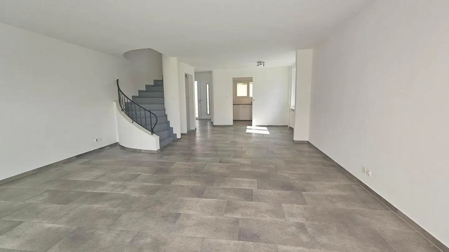 Semi-detached house for rent - Türliackerstrasse 8, 8304 Wallisellen