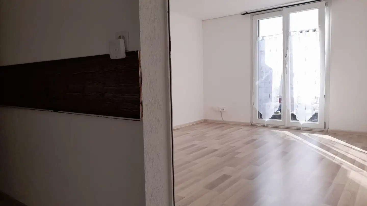 Wohnung mieten - Rue De L'orée 4, 2054 Chézard-St-Martin - Foto 2