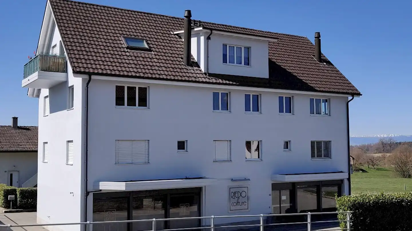 Grand magasin à louer - Bahnhofstrasse 13, 3185 Schmitten FR