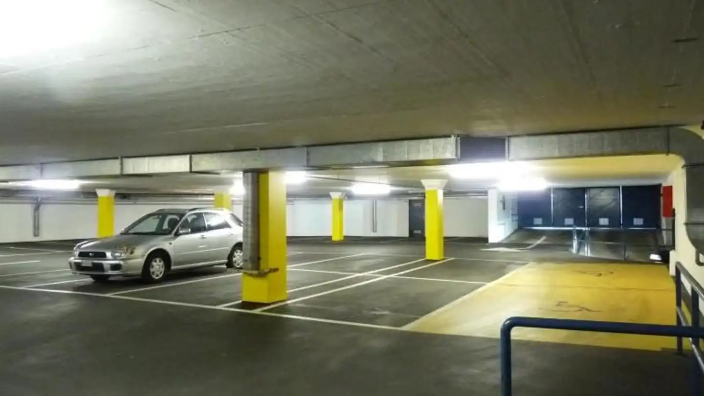 Tiefgaragenstellplatz mieten - Bahnhofstrasse, 4900 Langenthal - Foto 4