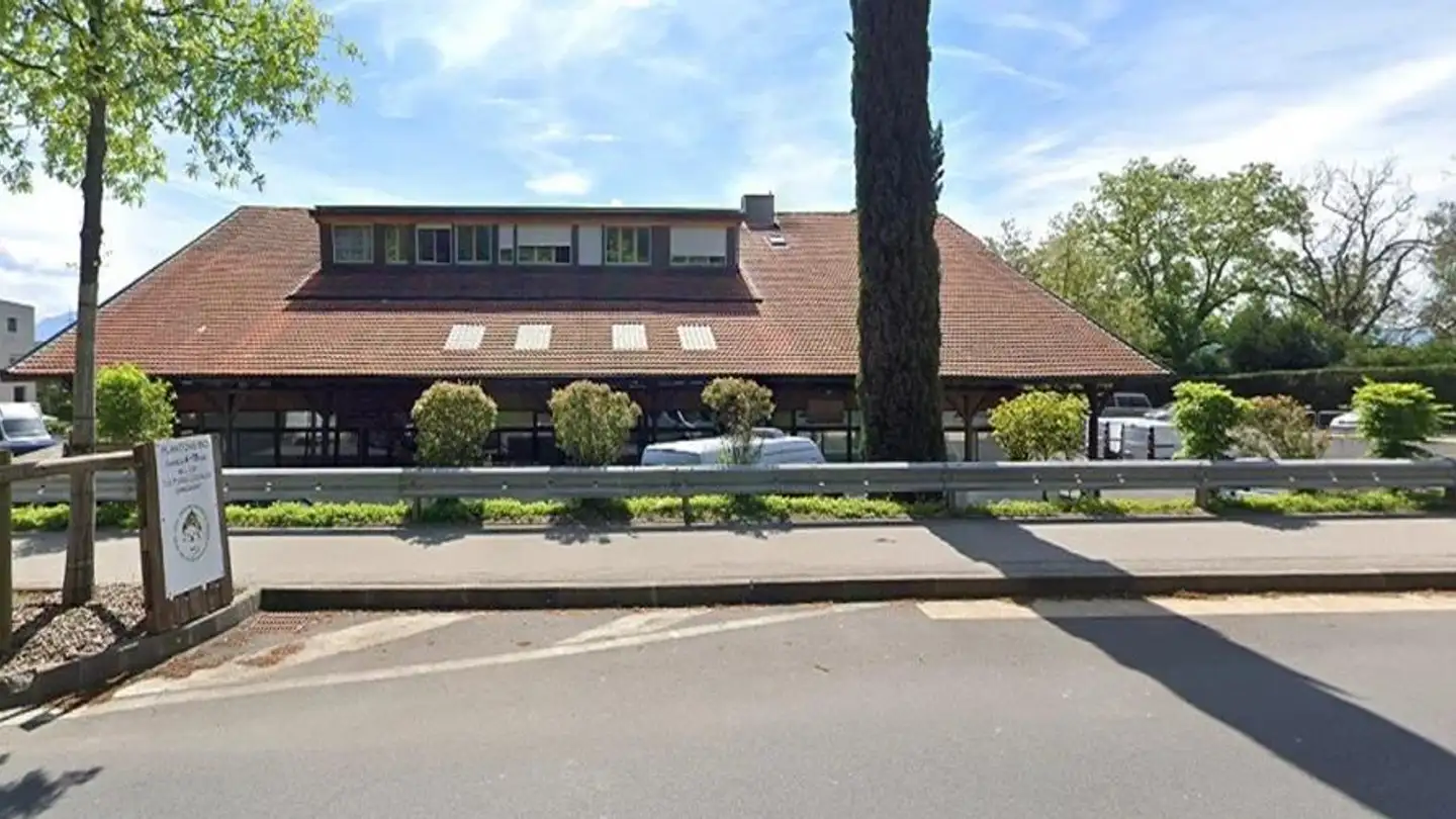 Place de parking extérieure à louer - Route du Mandement 197, 1242 Satigny