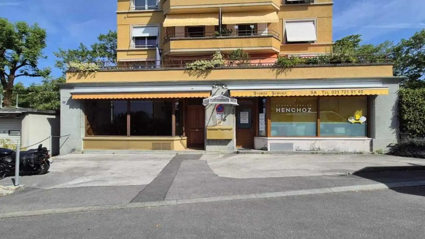Mixed-use building for sale - Avenue des Cerisiers 22, 1009 Pully