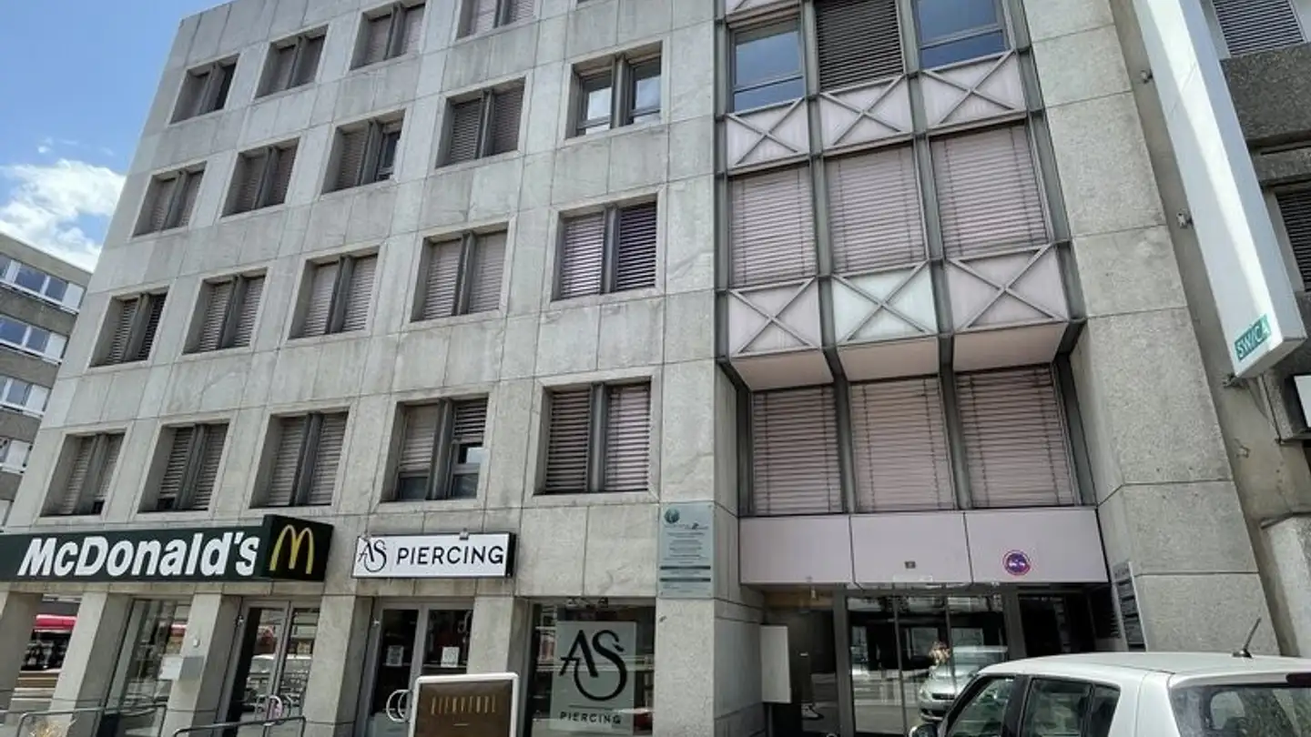 Place de parking souterraine à louer - Avenue De La Gare 3, 1950 Sion