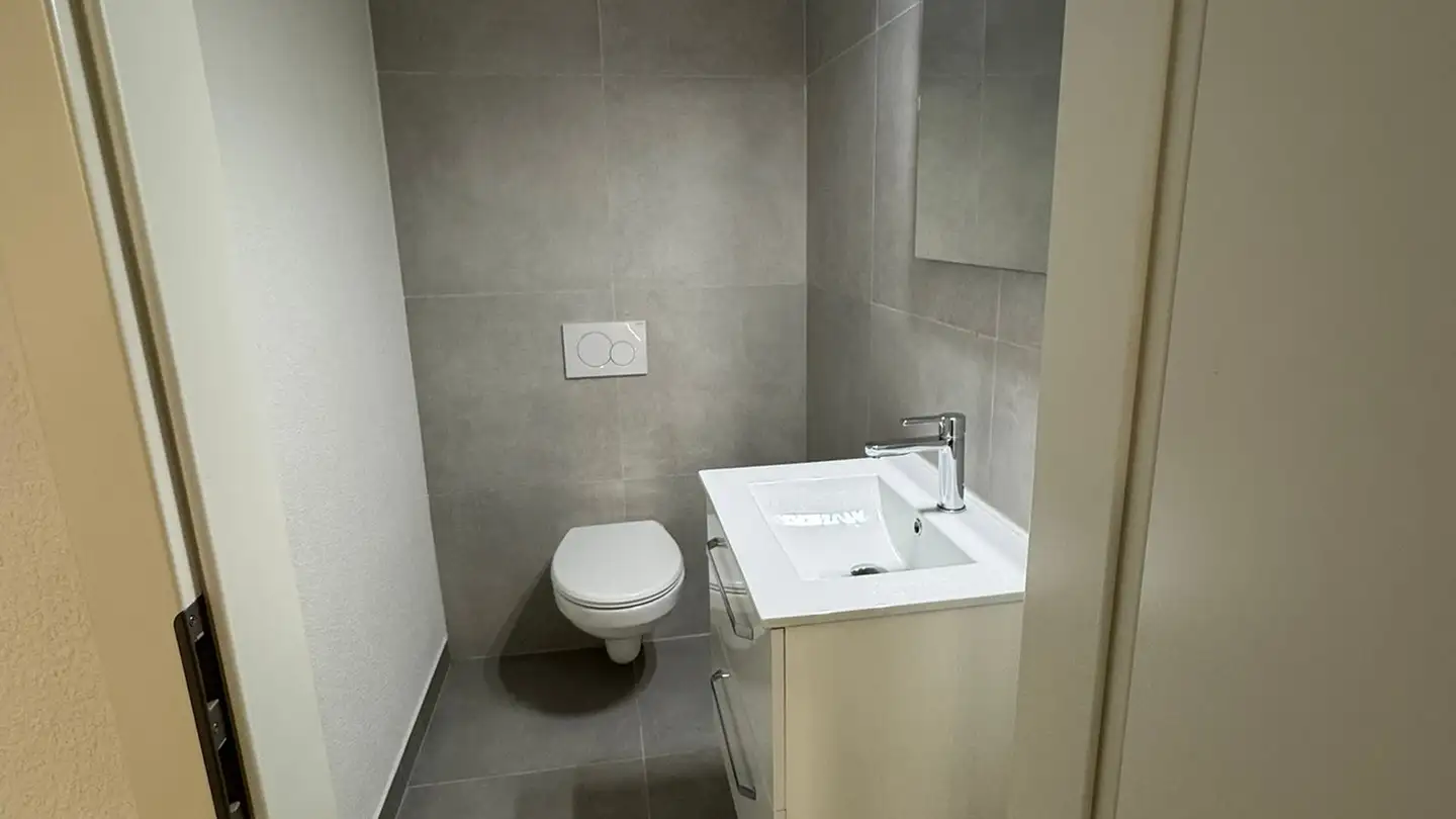 Workshop for rent - Chemin Tiefenmatt / Tiefenmattweg 32, 2503 Biel/Bienne - Photo 4