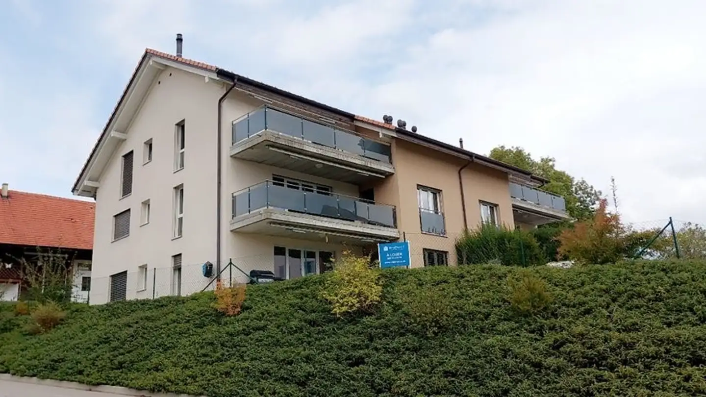 Überdachter Parkplatz mieten - Chemin Du Cossey 3, 1742 Autigny