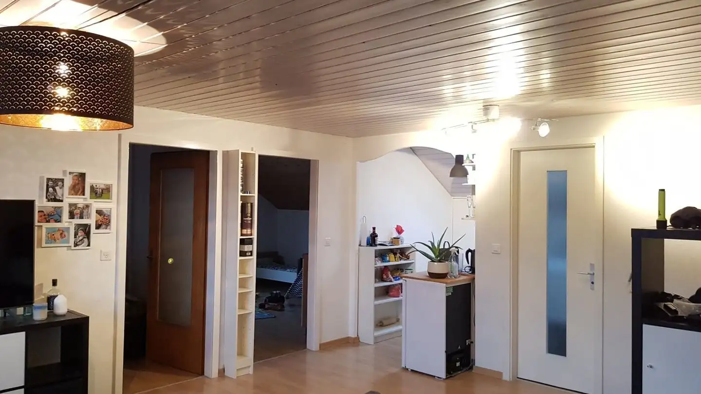Dachgeschosswohnung mieten - Hauptstrasse 14, 4416 Bubendorf