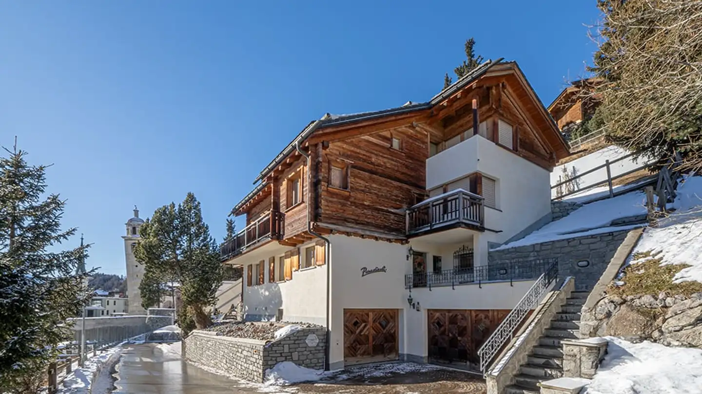 Single house for rent - 7500 St. Moritz
