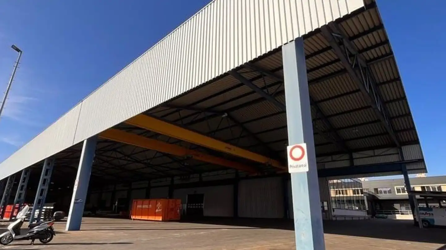 Überdachter Parkplatz mieten - Industriestrasse 15, 9200 Gossau SG