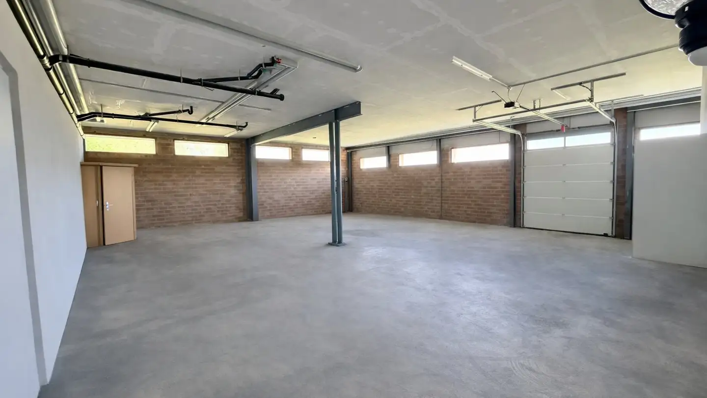 Shop for sale - 1748 Torny-le-Grand