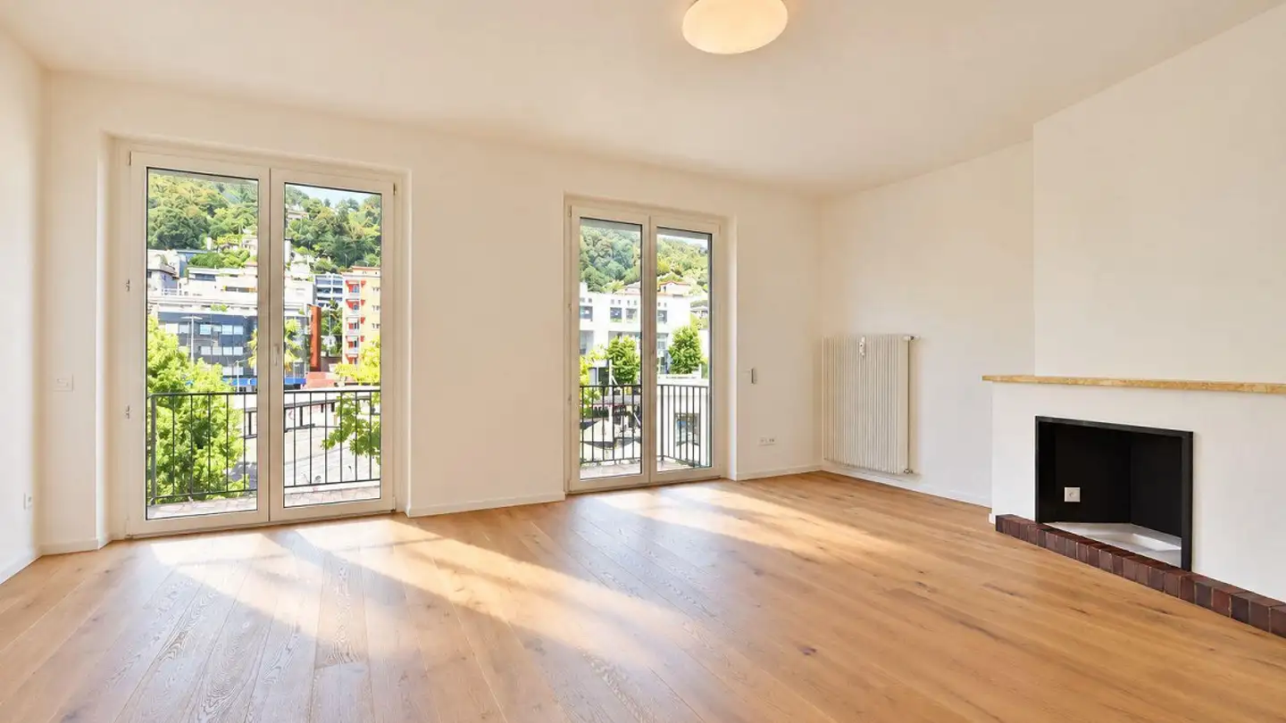 Appartement à louer - Piazza Stazione 4, 6600 Muralto