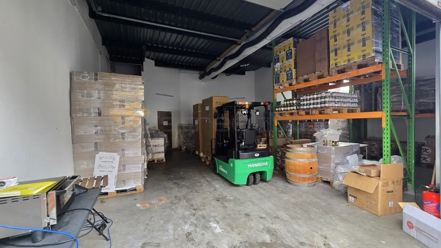 Commercial for rent - Route De Longirod 11, 1188 Gimel - Photo 2