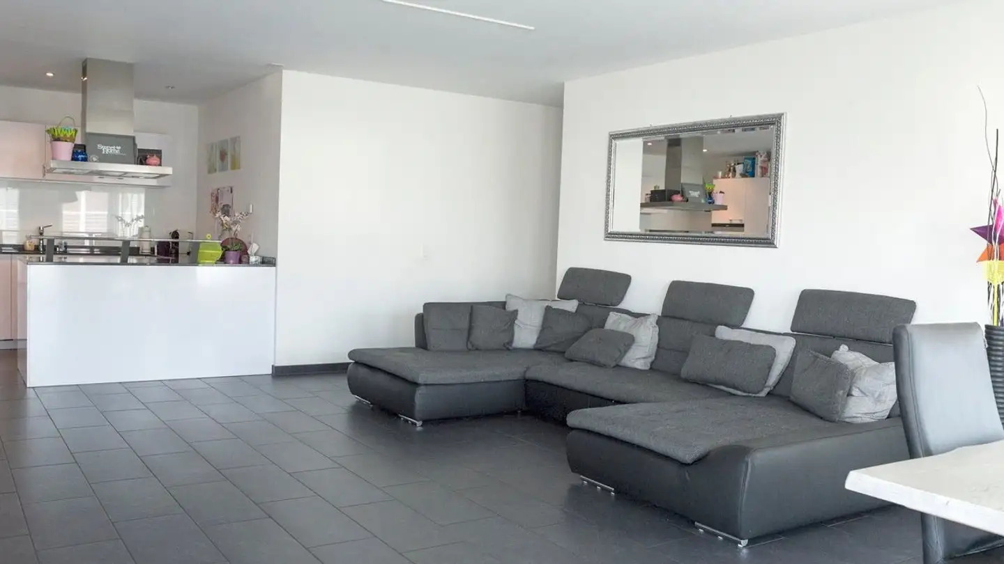 Stepped apartment for rent - Birchstrasse 59a, 8156 Oberhasli - Photo 2