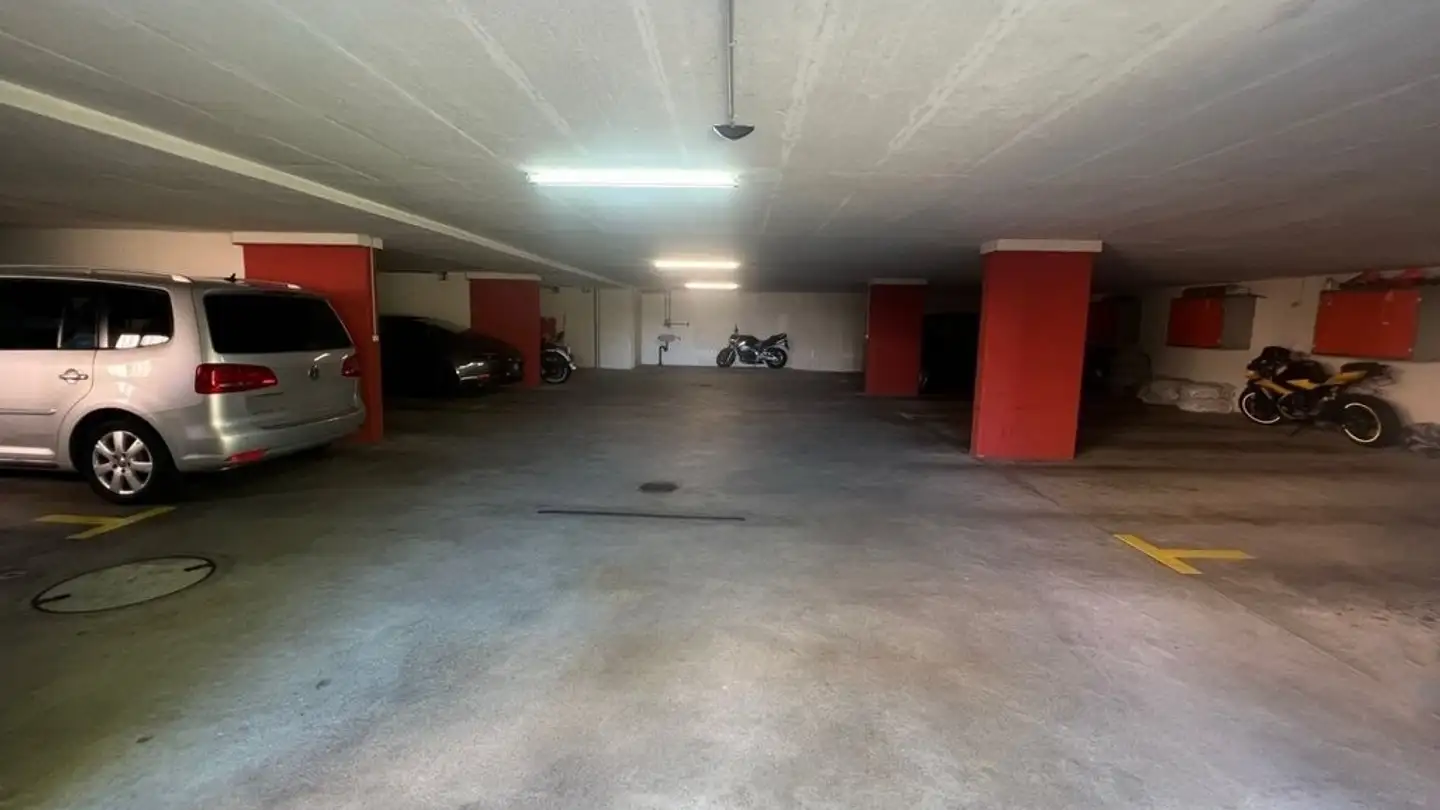 Place de parking souterraine à louer - 8400 Winterthur