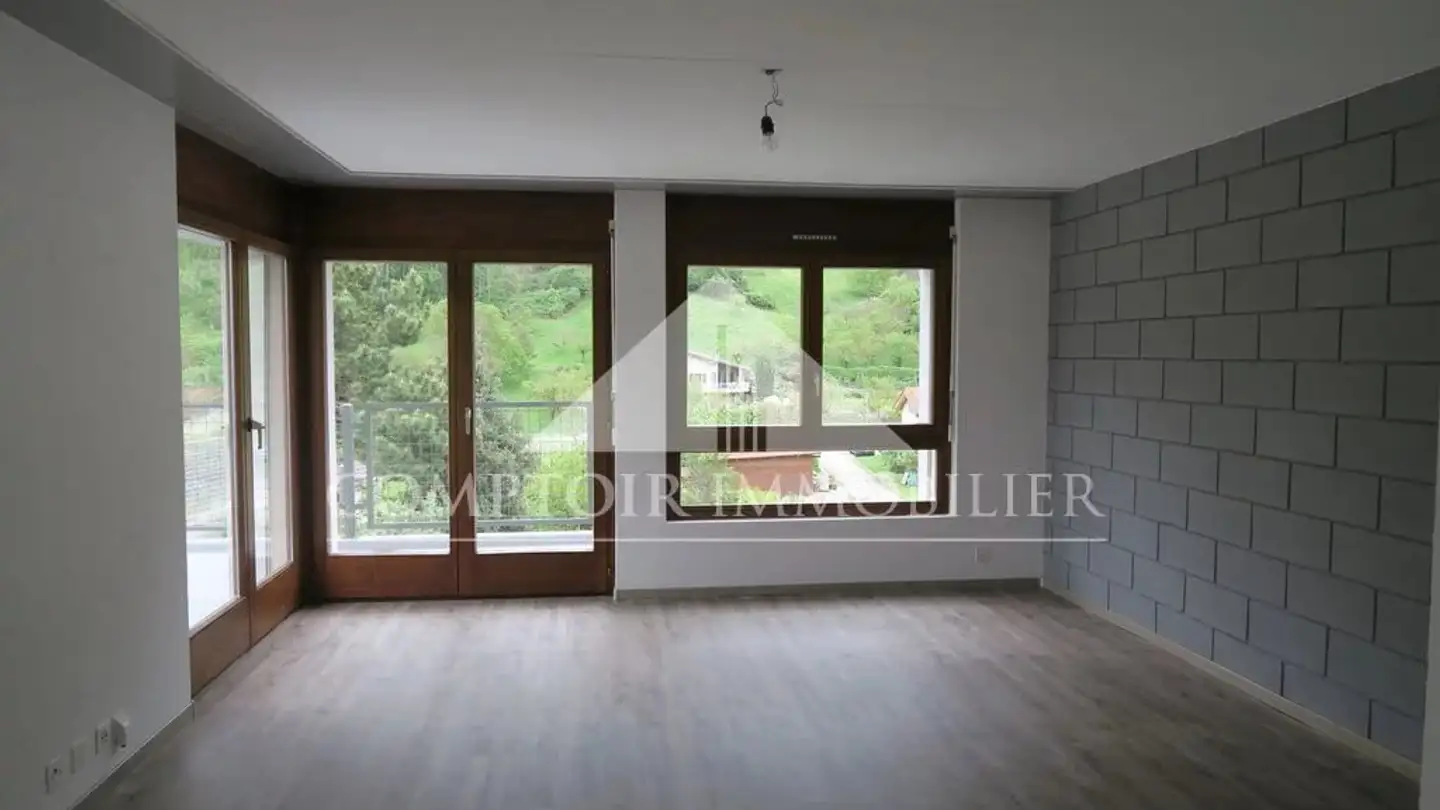 Apartment for rent - Rue Du Téléphérique 22, 3966 Chalais - Photo 2