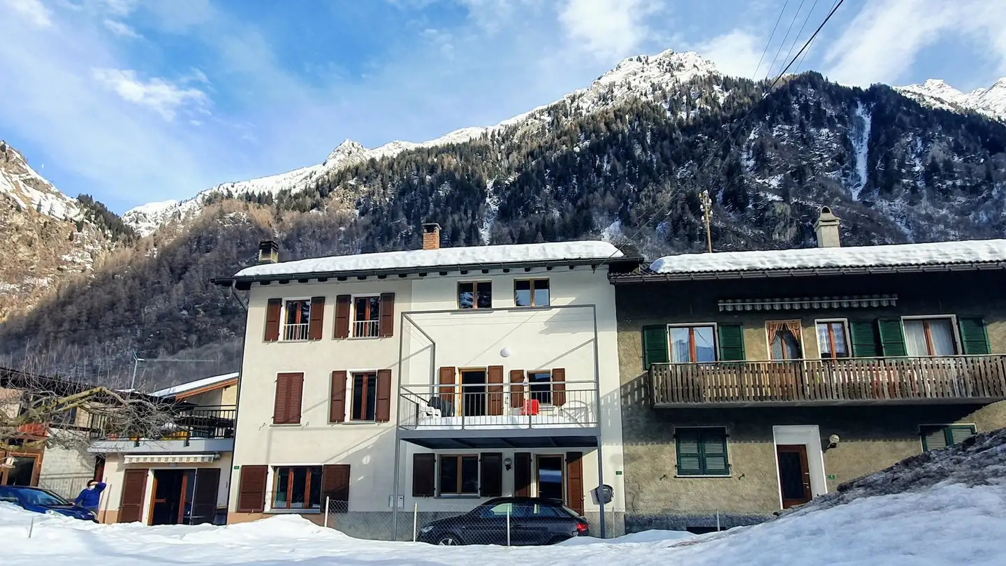 Workshop for sale - 6718 Olivone