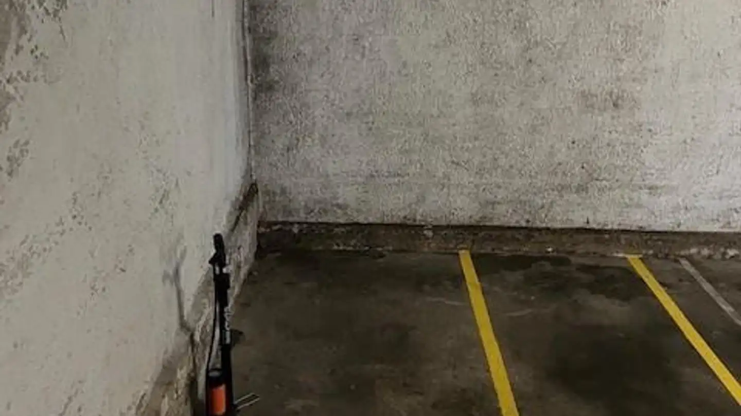 Überdachter Motorradparkplatz mieten - Landskronstrasse 62, 4056 Basel