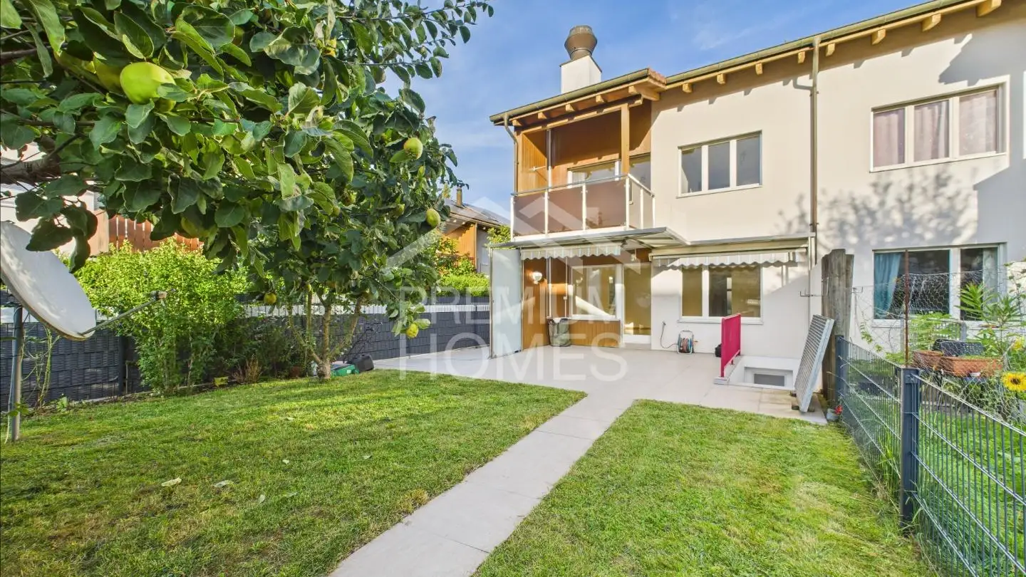 Row house for sale - 4153 Reinach BL