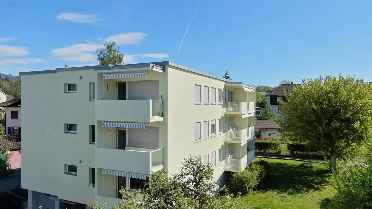 Outdoor parking space for rent - Grünweg 6, 2555 Brügg BE