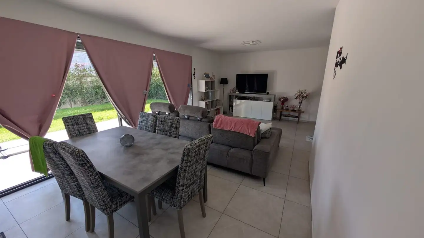 Wohnung mieten - 6855 Stabio