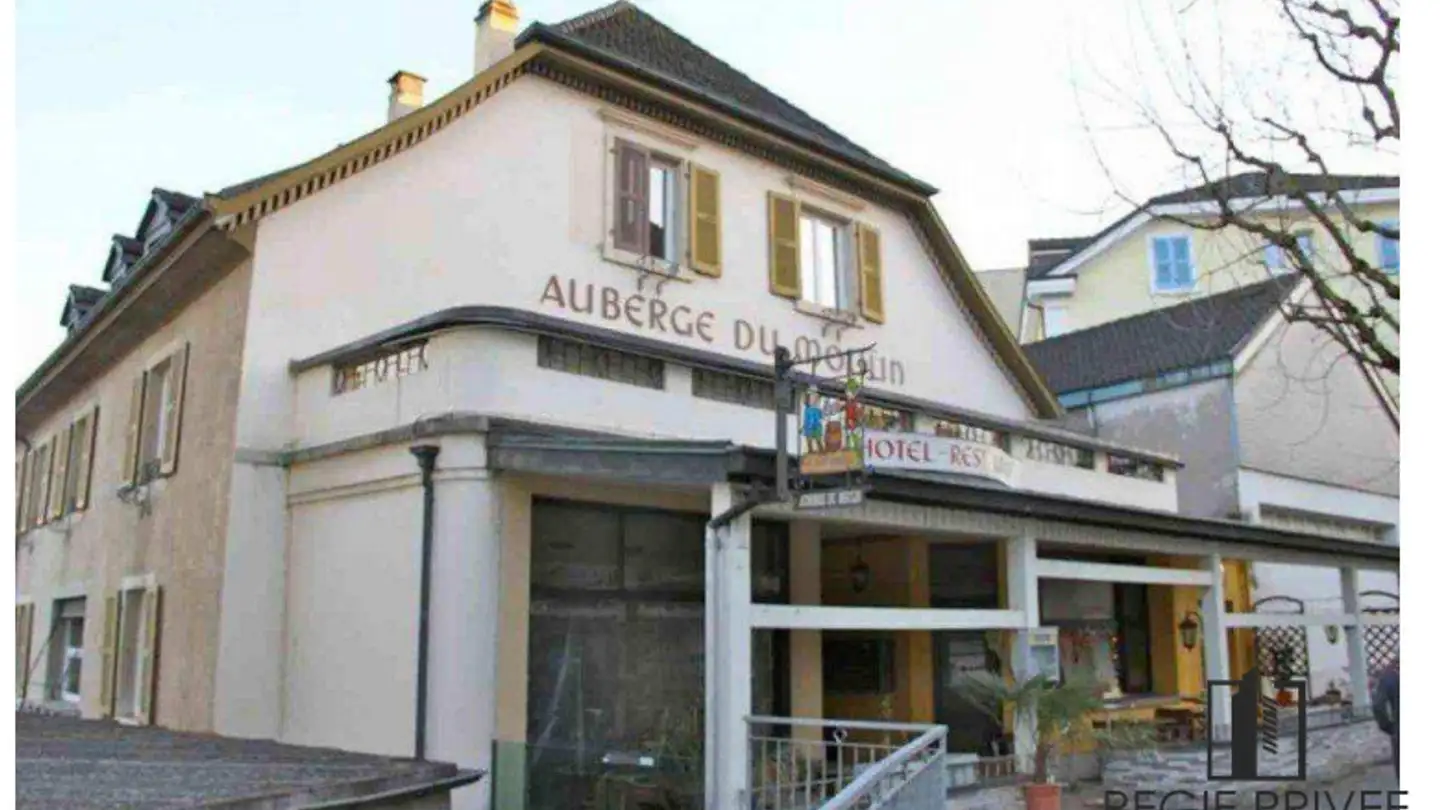 Mischgenutztes Gebäude kaufen - Rue Des Moulins, 2800 Delémont