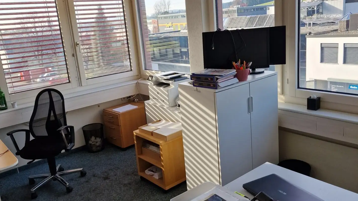 Bureau à louer - Ruessenstrasse 18, 6340 Baar