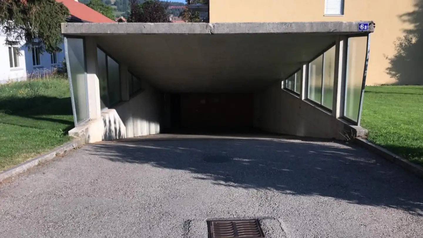 Place de parking souterraine à louer - Rue Des Champs 6, 2300 La Chaux-de-Fonds