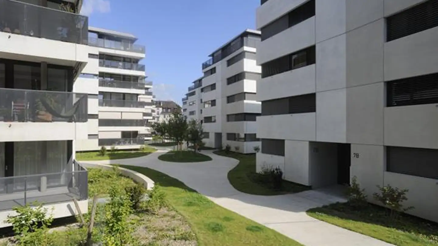 Place de parking intérieure pour moto à louer - Chemin Des Grandes-Roches 1, 1018 Lausanne