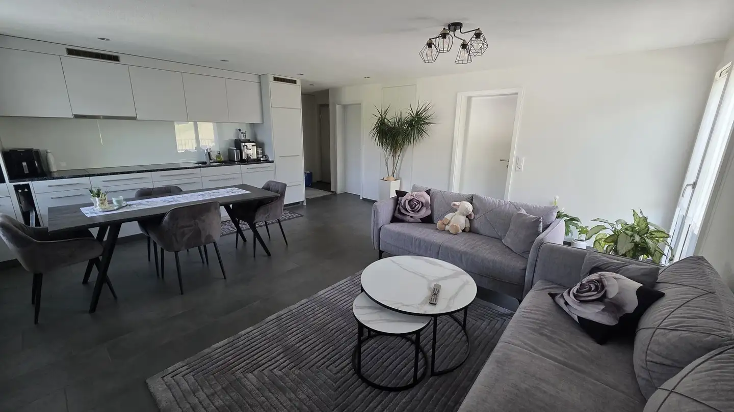 Wohnung mieten - Oberlandstrasse 1, 6345 Neuheim