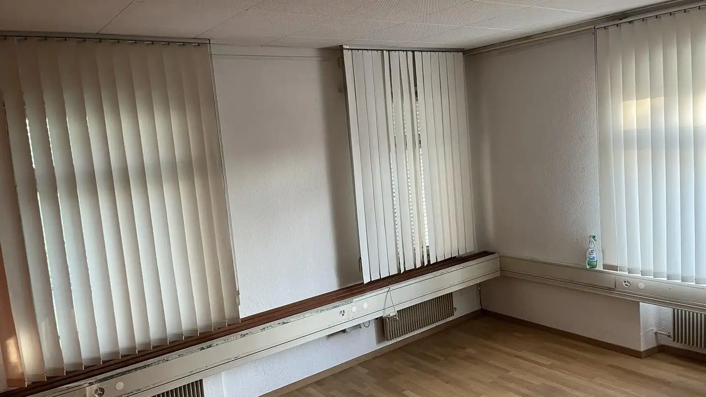 Bürofläche mieten - Eichtalstrasse 53, 8634 Hombrechtikon - Foto 2