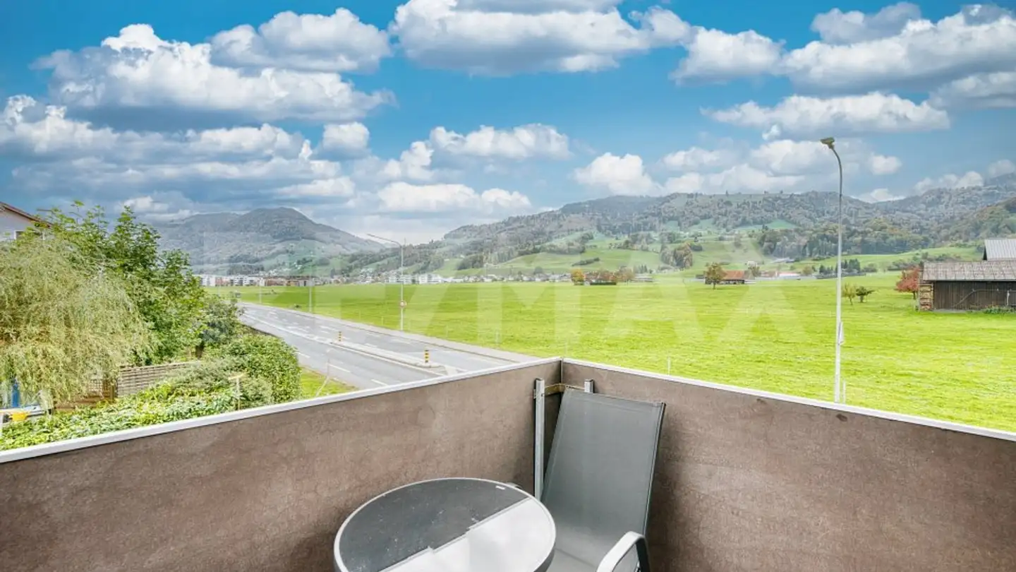 Edificio residenziale in vendita - Kantonsstrasse 7, 8854 Galgenen - Foto 3