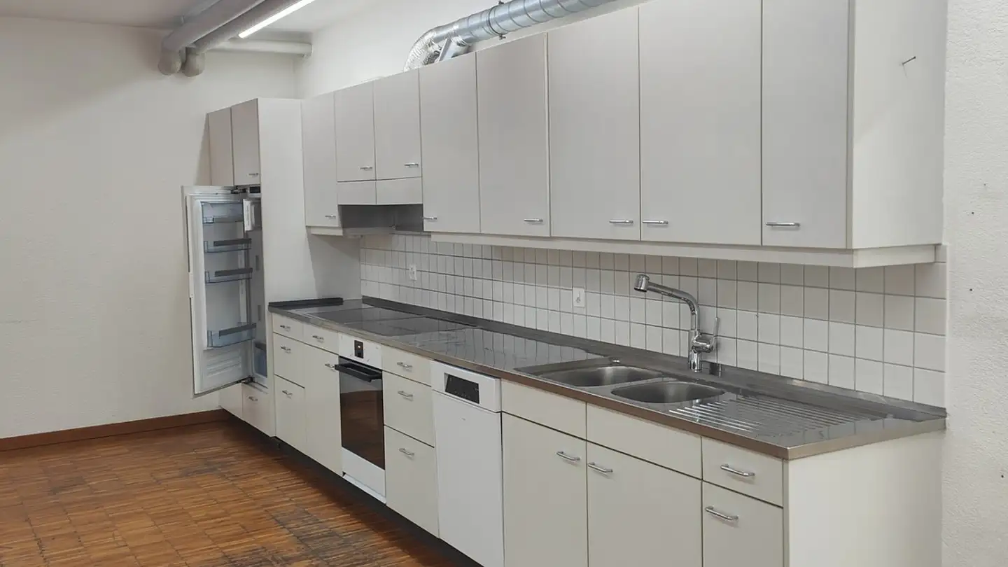 Commercial à louer - Looslistrasse 15, 3027 Bern