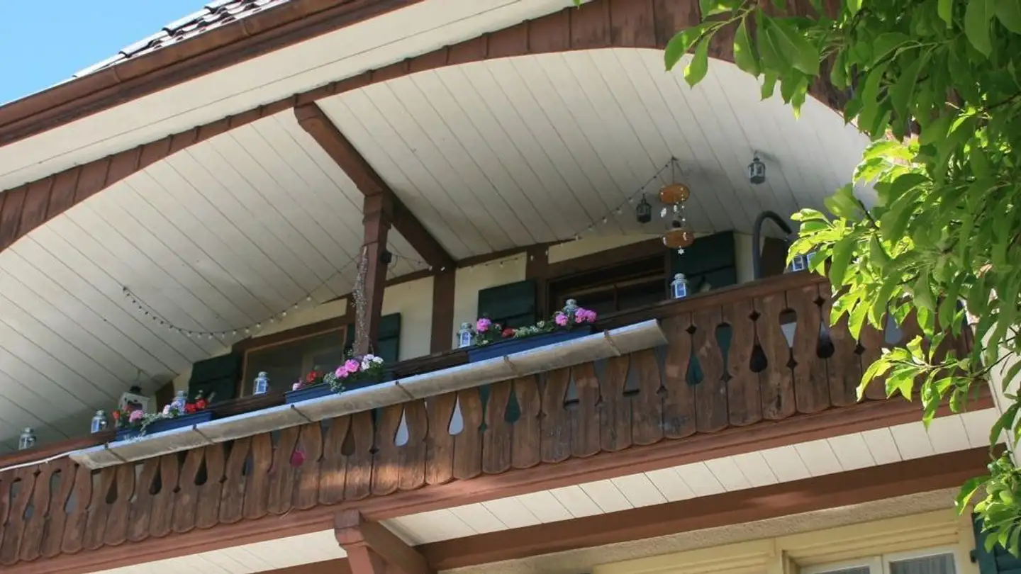 Dachgeschosswohnung mieten - Brüggelbachstrasse 48, 3176 Neuenegg