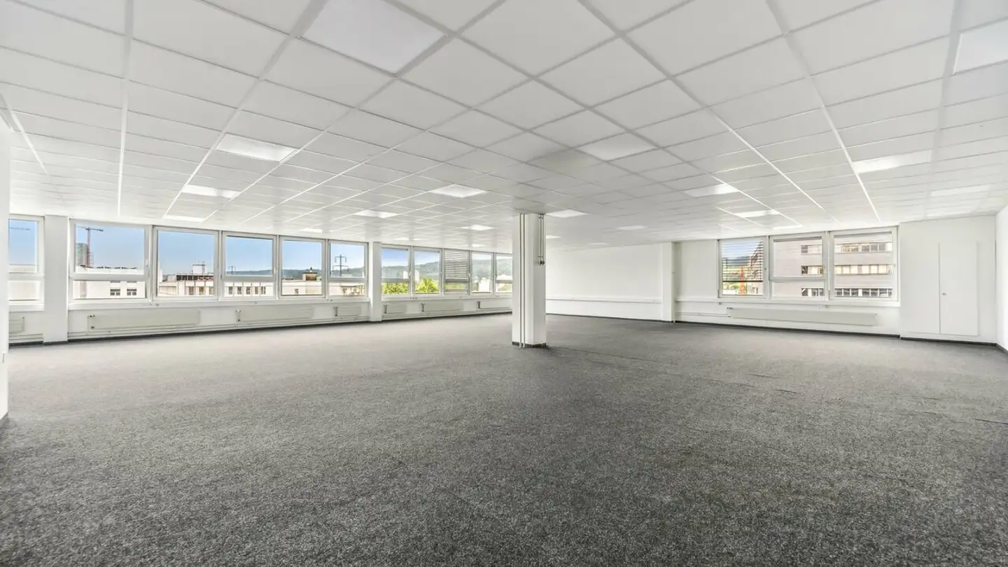 Office space for rent - Bahnstrasse 60, 8105 Regensdorf