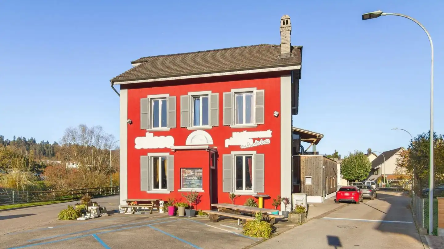 Mischgenutztes Gebäude kaufen - 2854 Bassecourt