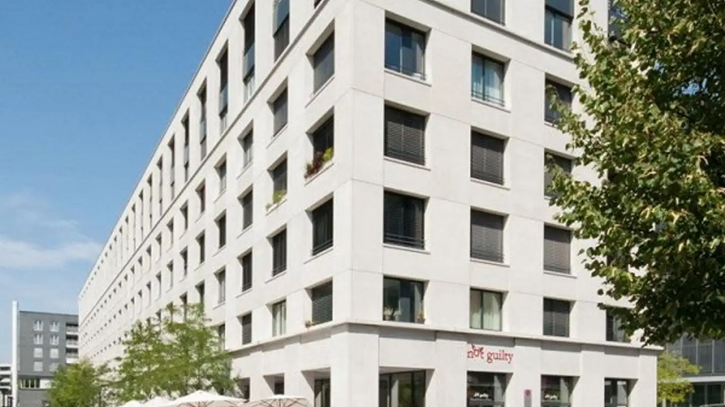 Place de parking souterraine à louer - 8050 Zürich