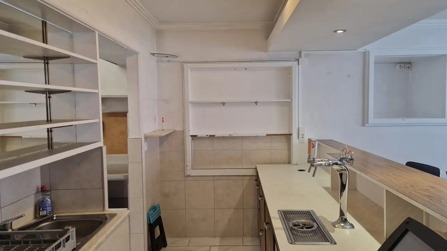 Ristorante in affitto - Rue Daniel-Jeanrichard 3, 2400 Le Locle - Photo 2