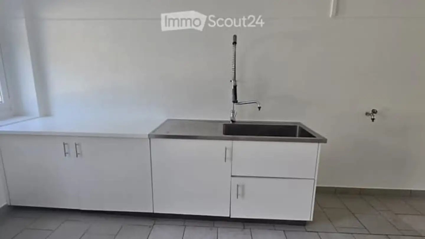 Gewerbe mieten - Grand-Rue 32a, 2108 Couvet - Foto 3