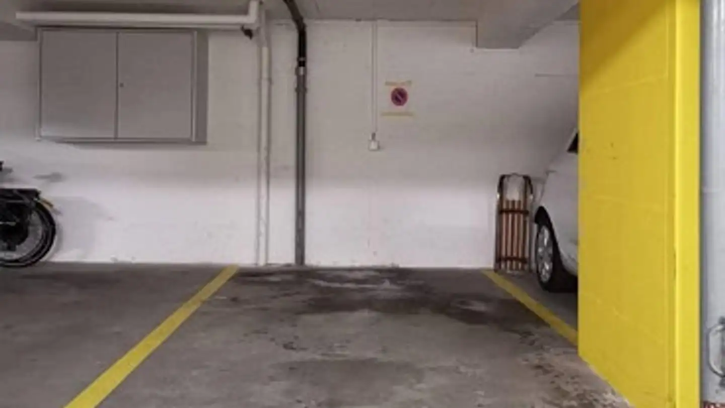 Covered parking space for rent - Hirtenhofring 28, 6005 Luzern - Photo 2