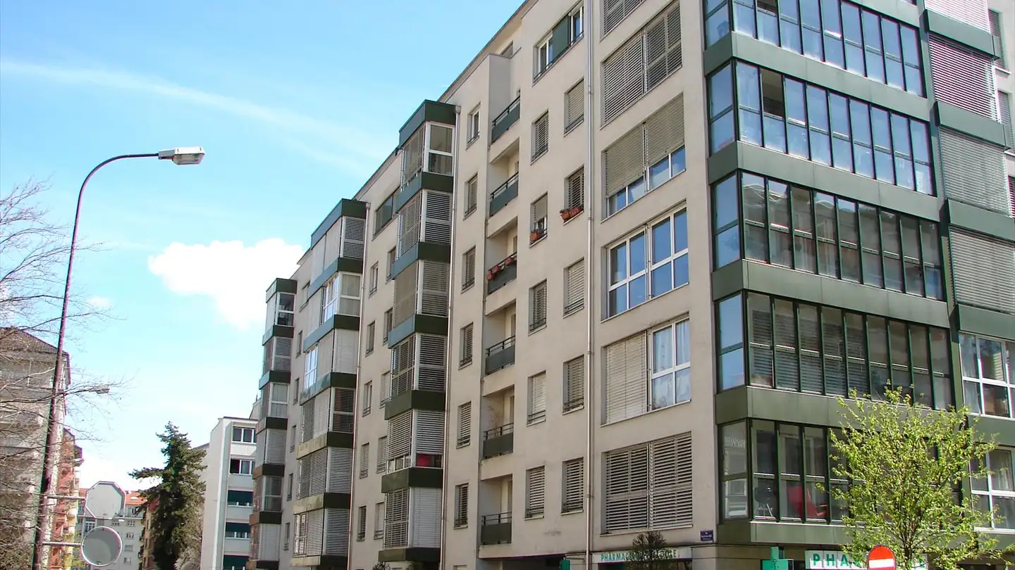 Outdoor parking space for rent - Rue Henri-Frédéric-Amiel, 1203 Genève - Photo 2