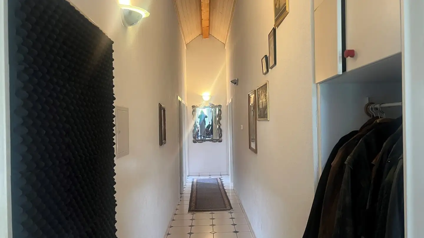 Dachgeschosswohnung mieten - Route du Péage 3, 1673 Rue - Foto 3