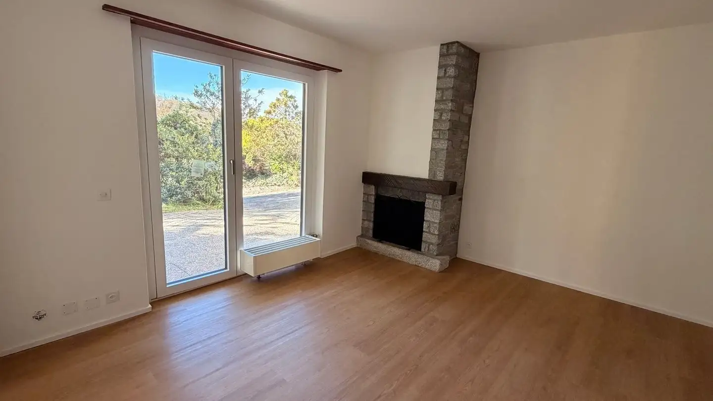 Appartement à louer - Via Cruséta 8, 6981 Banco