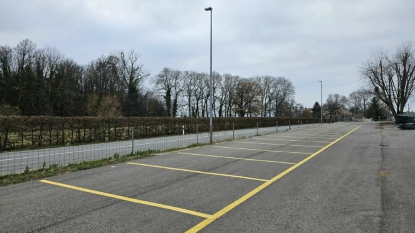 Mixed-use building for rent - Chemin Des Grangettes 2, 1165 Allaman