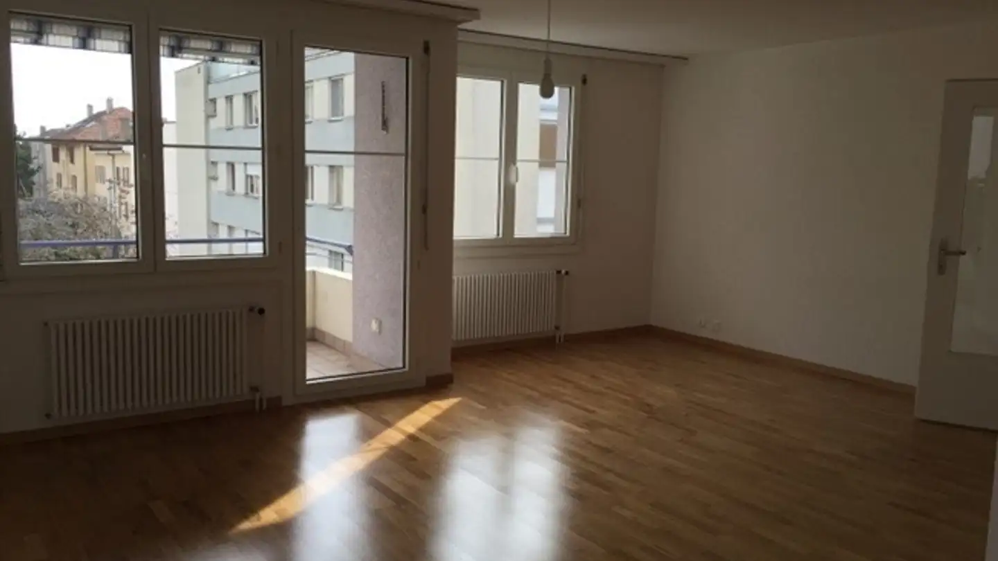 Appartement à louer - Rue Des Parcs 46, 2000 Neuchâtel - Photo 3