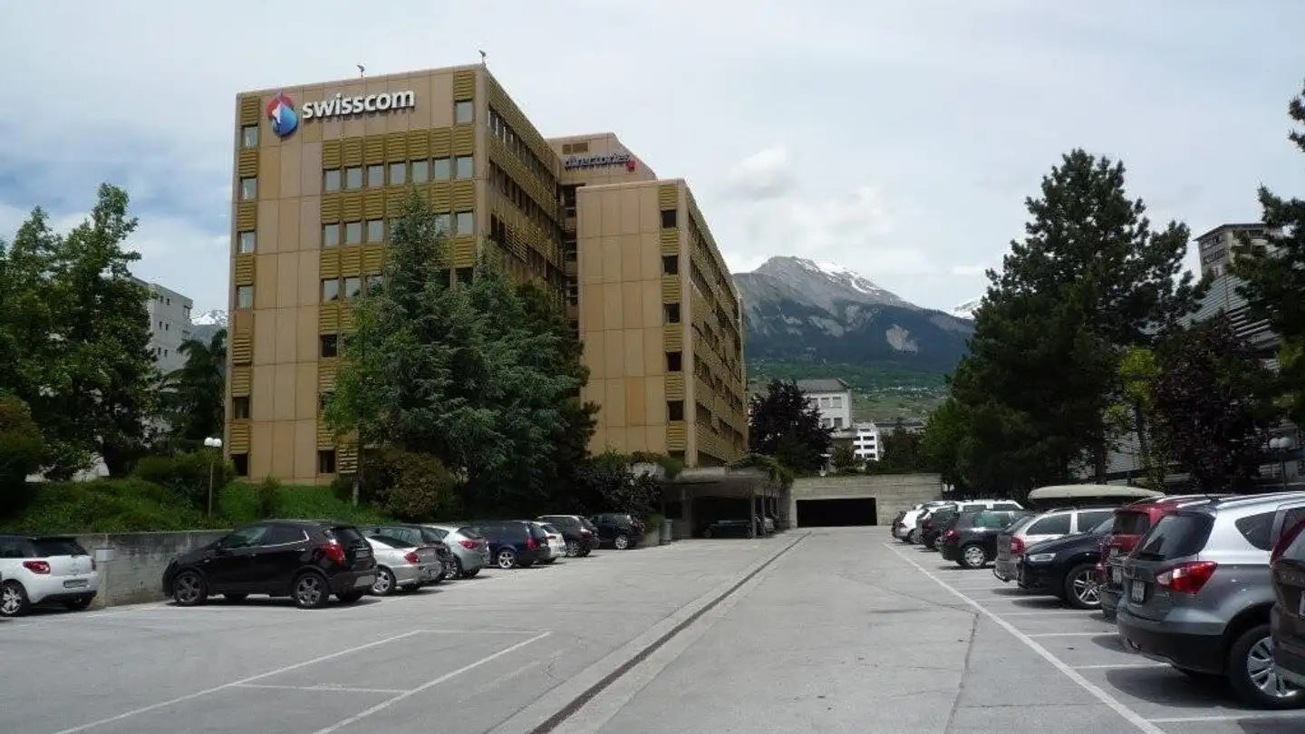Place de parking extérieure à louer - Rue De L'industrie 10, 1950 Sion