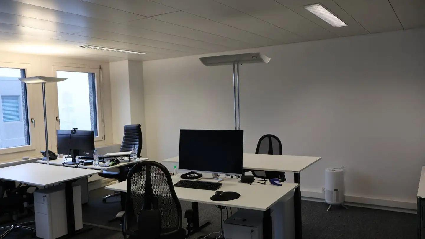 Office space for rent - Riedmattstrasse 9, 8153 Rümlang
