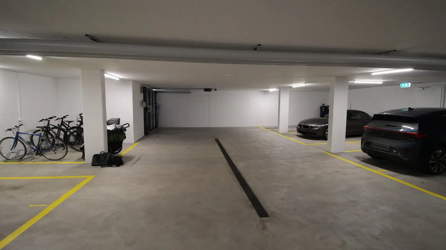 Tiefgaragenstellplatz mieten - Rudolf-Funk-Strasse 2, 5430 Wettingen