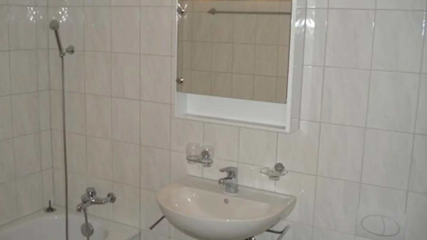 Apartment for rent - Neunbrunnenstrasse 130, 8050 Zürich - Photo 4