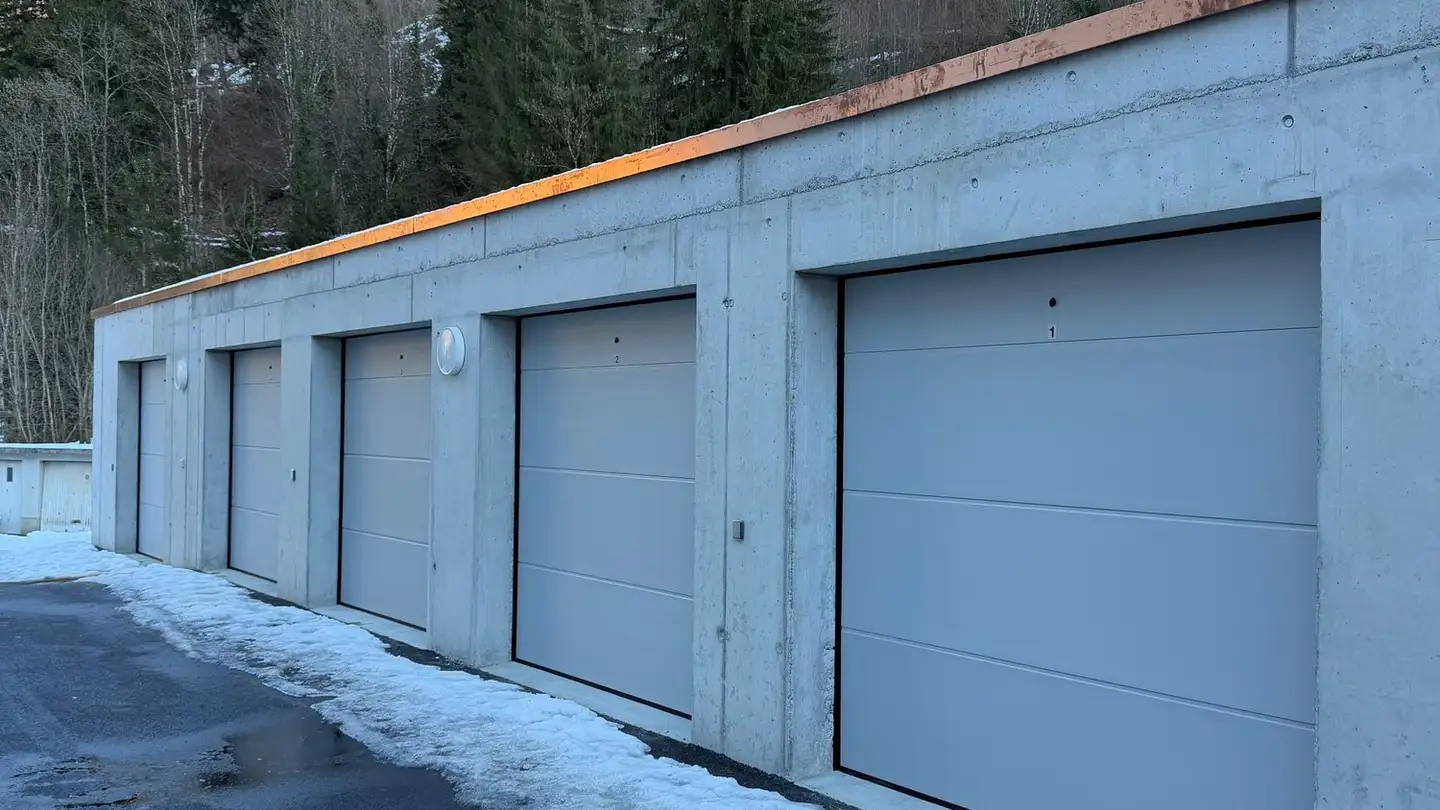 Einzelgarage mieten - Herrenstrasse 81, 8762 Schwanden GL