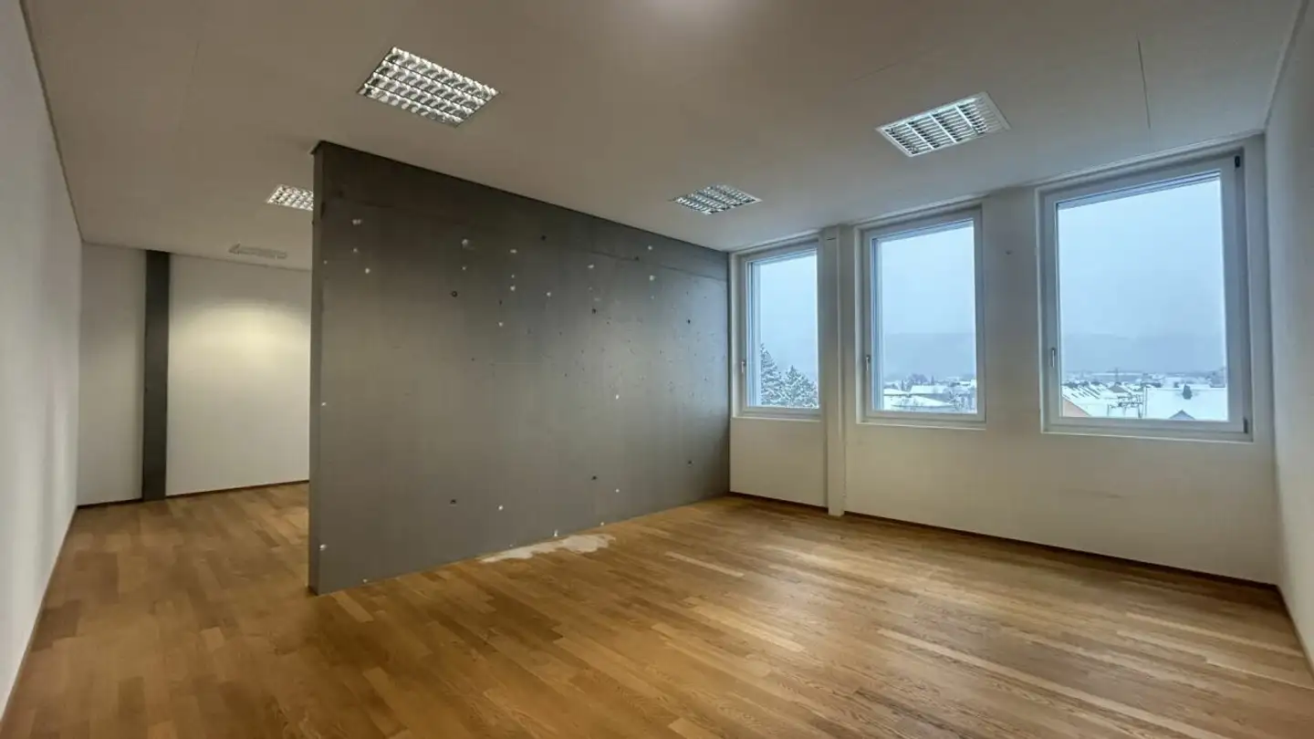 Gewerbe mieten - Kirchbergstrasse 97, 3400 Burgdorf - Foto 2