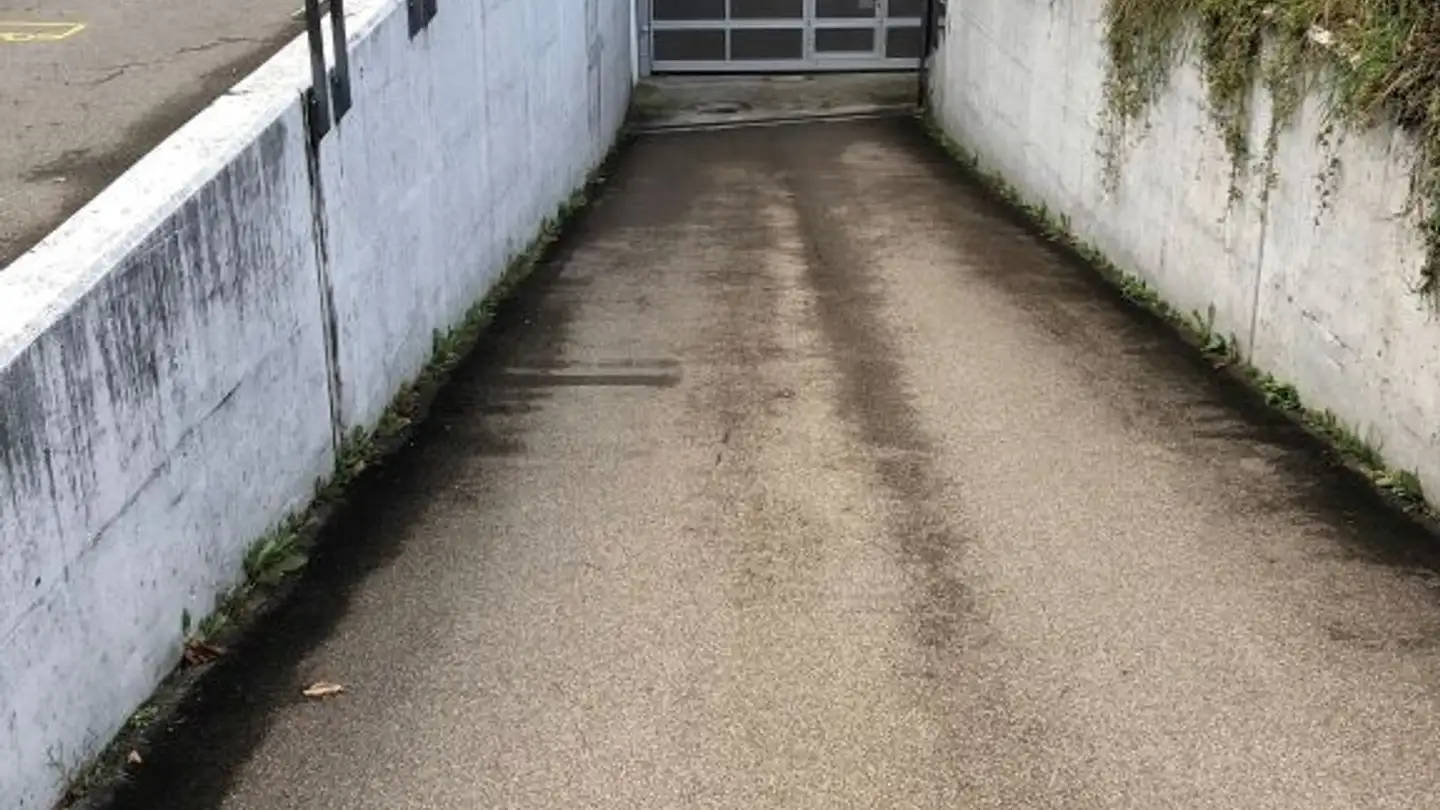 Parcheggio esterno in affitto - Bahnhofstrasse 21, 8353 Elgg - Photo 2